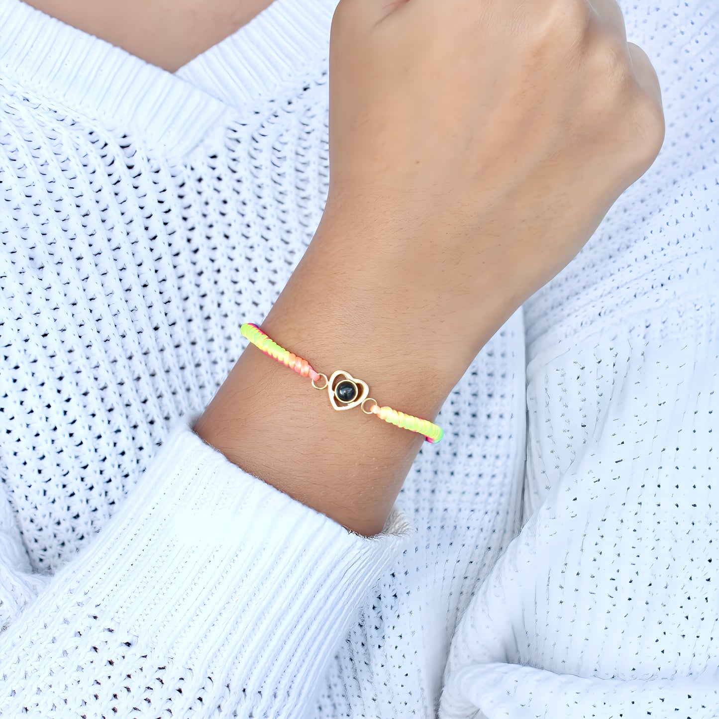 pulsera de proyección de corazón arcoíris