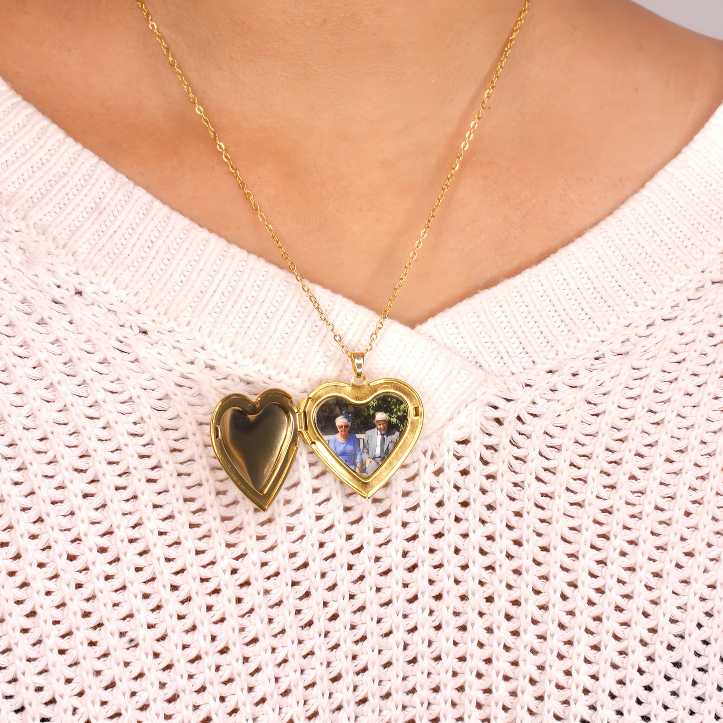 heart photo locket necklace