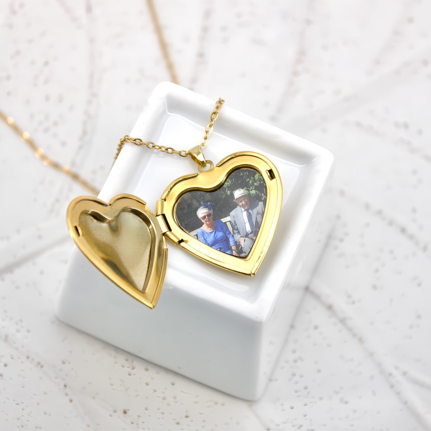 heart photo locket necklace
