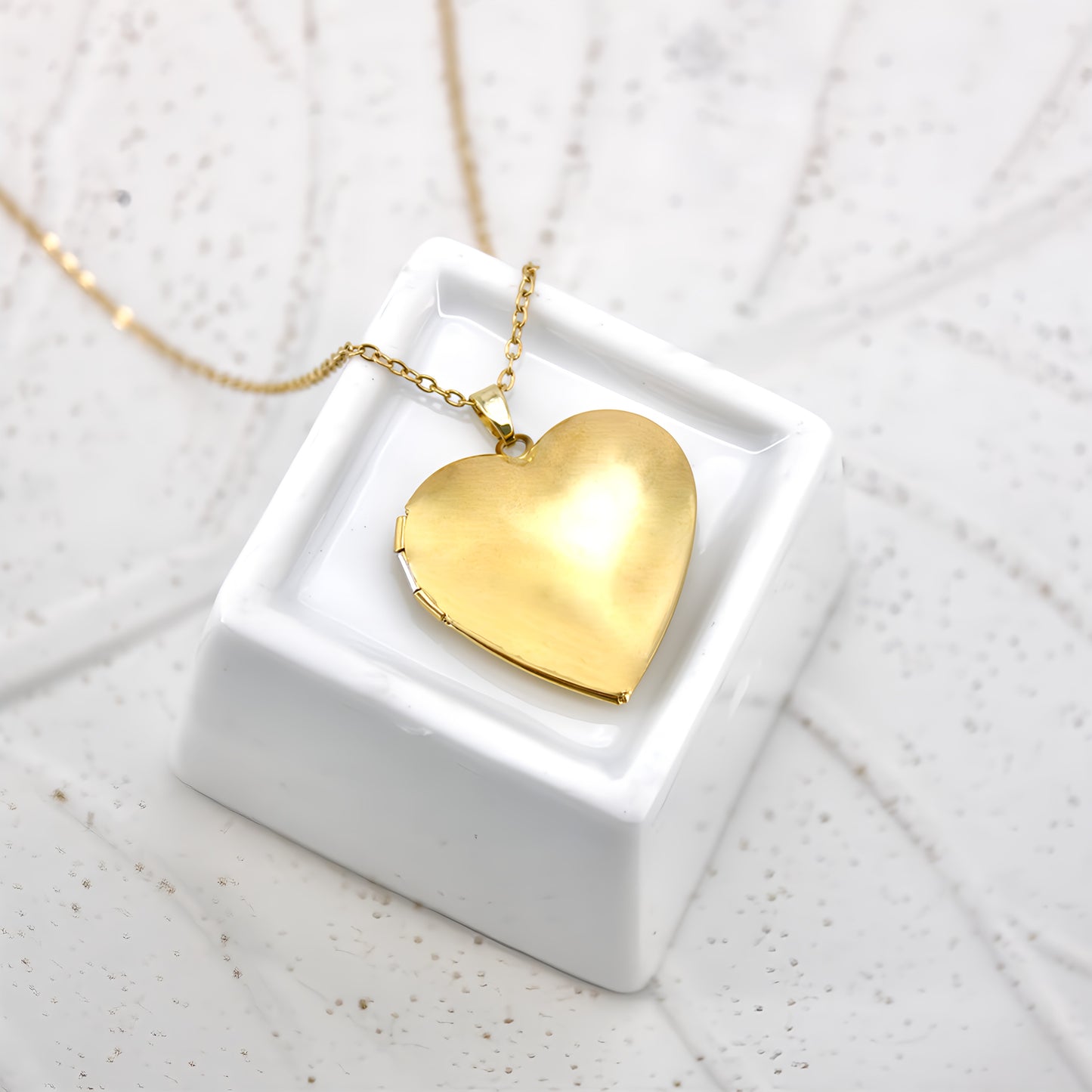 heart photo locket necklace