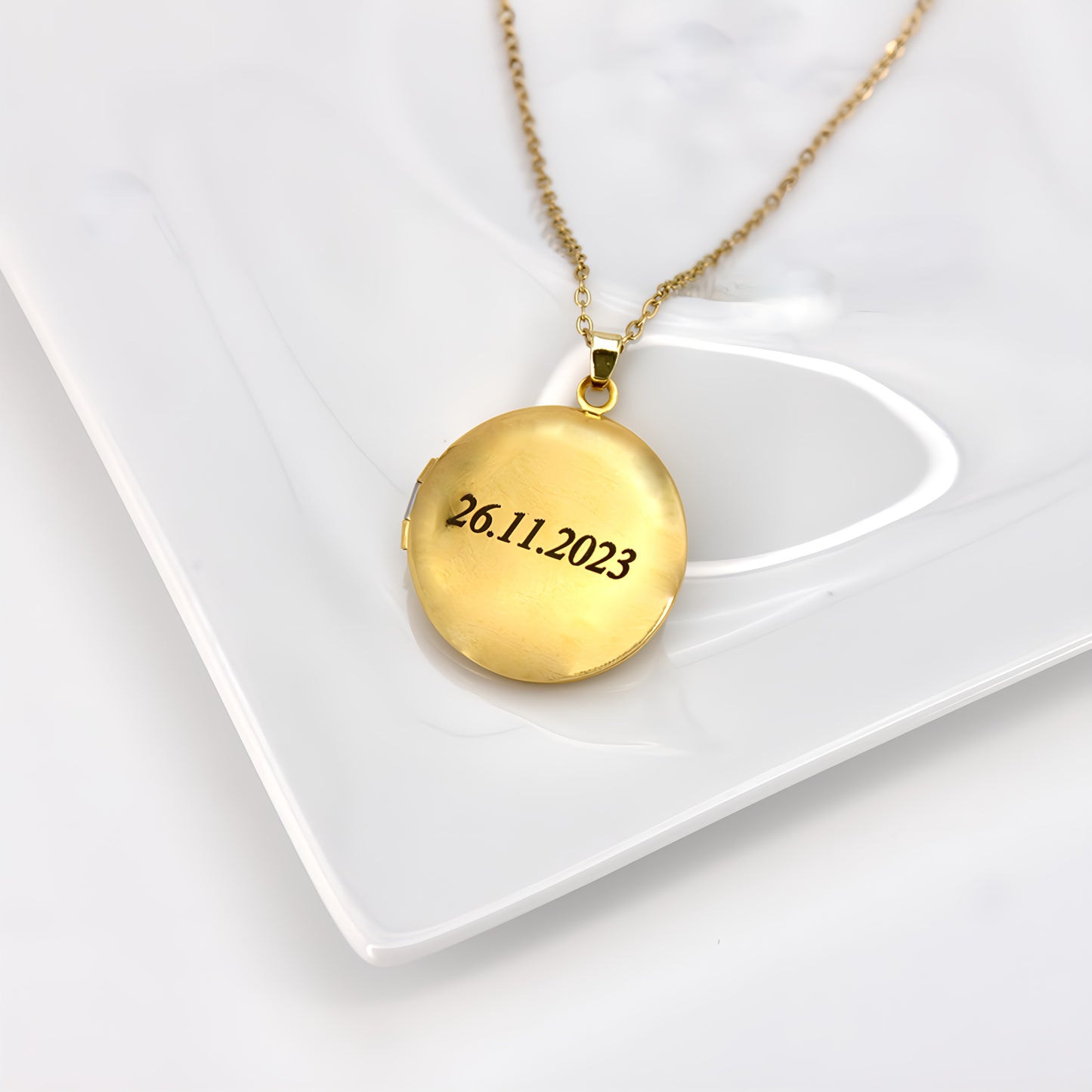 round photo locket