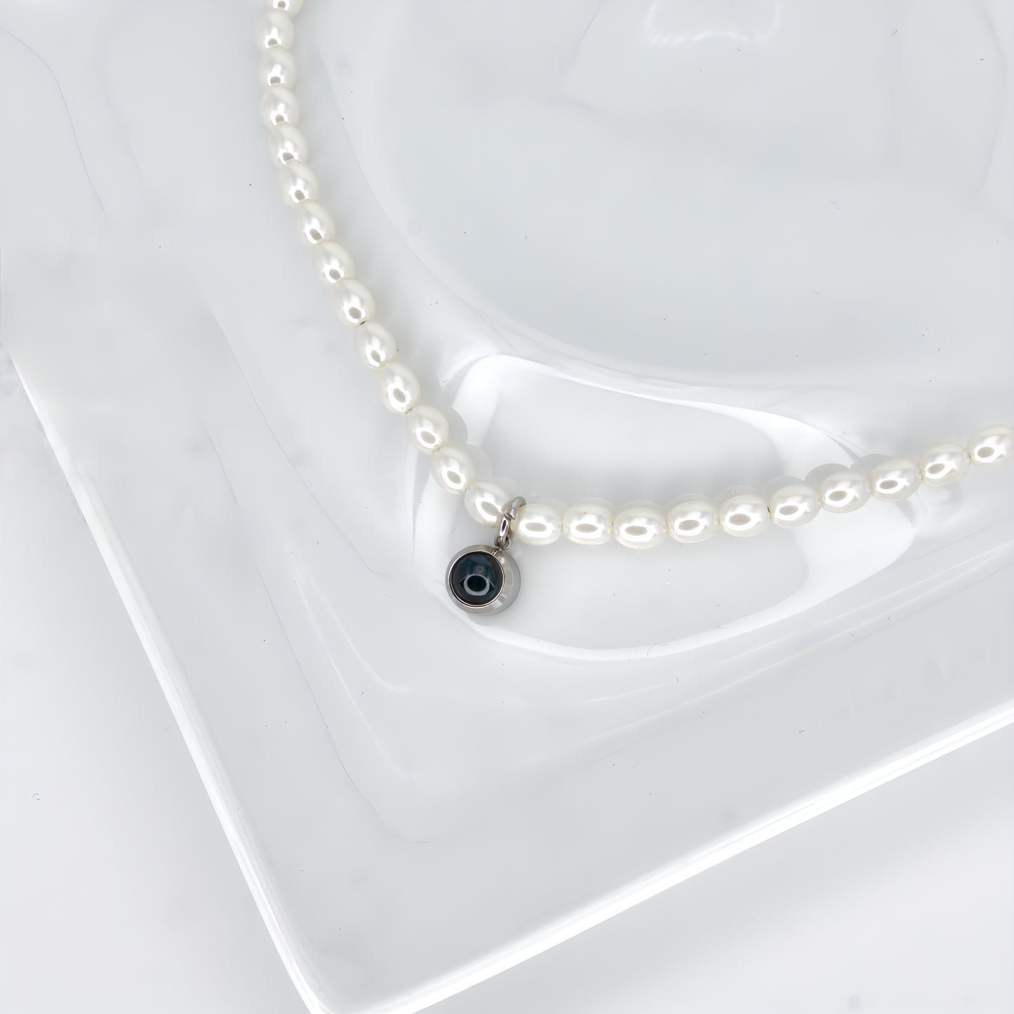 pure pearl projection necklace