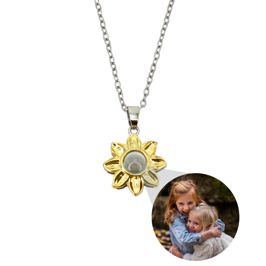 collar minimalista con proyección de girasol