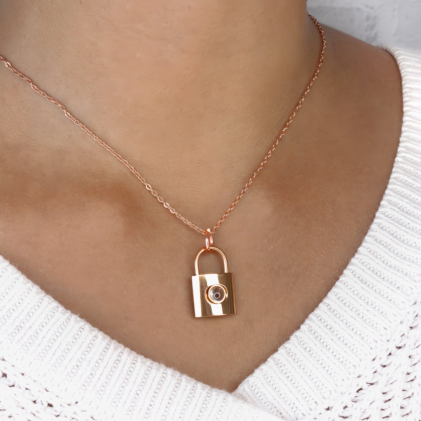 padlock pendant projection necklace