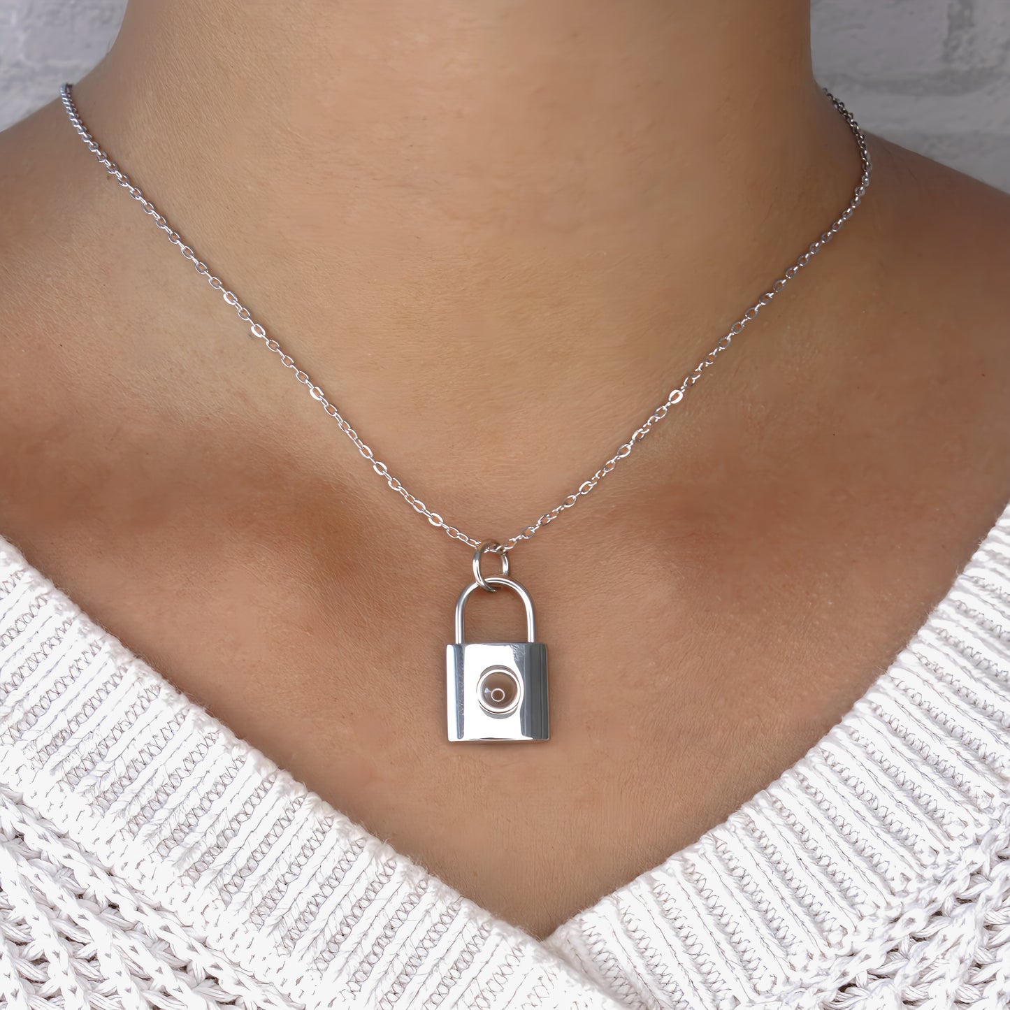 padlock pendant projection necklace