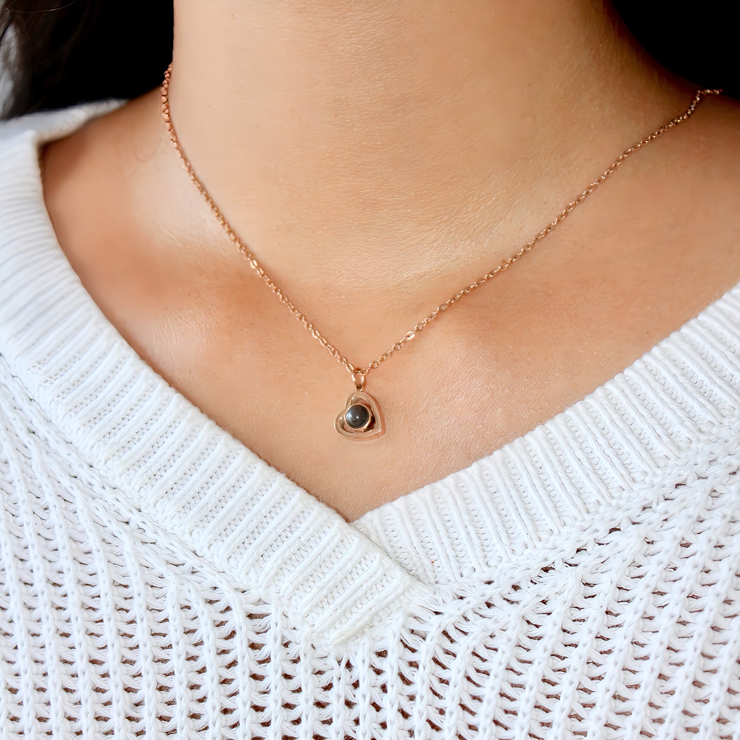 small heart projection necklace