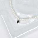 Pure Pearl Projection Necklace