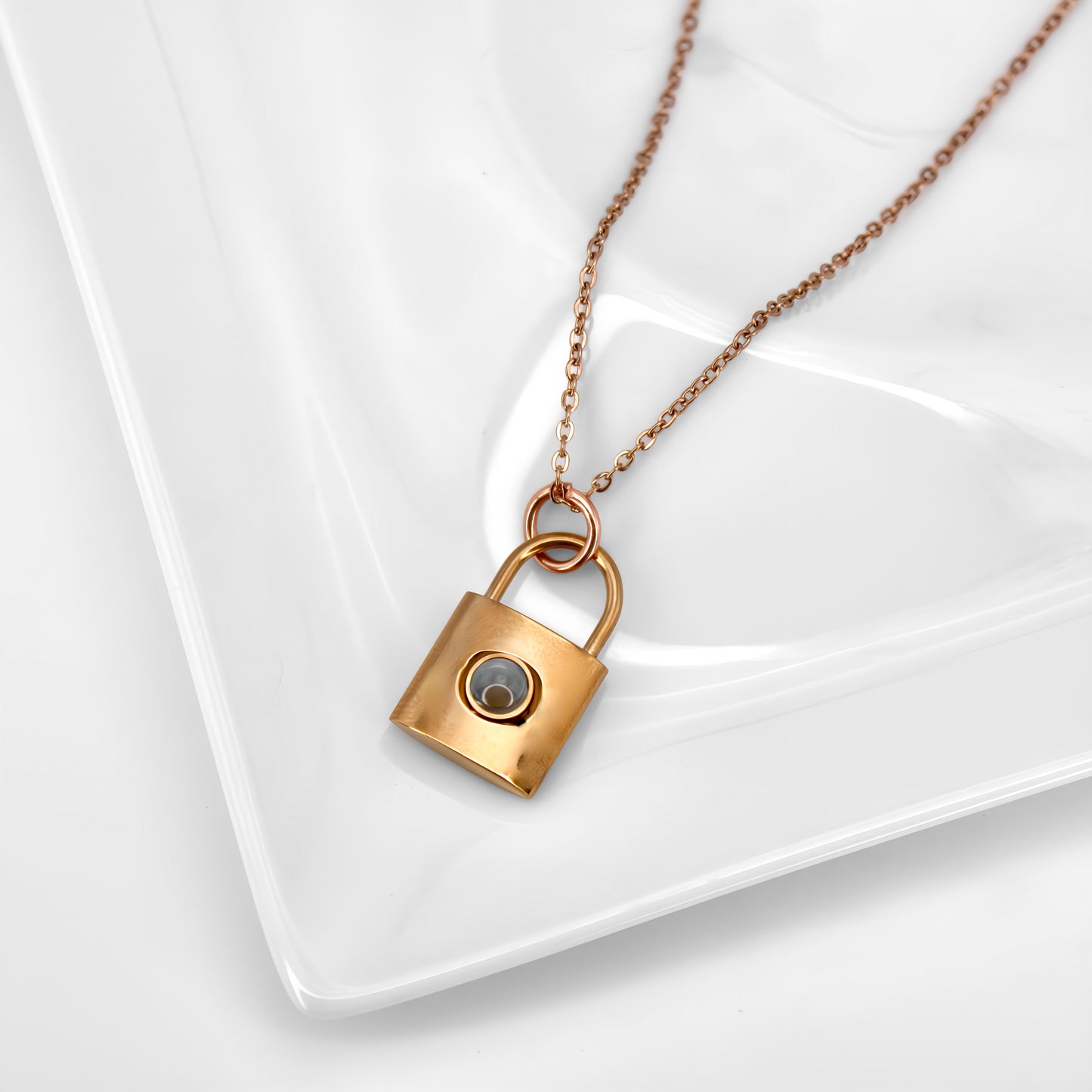 padlock pendant projection necklace