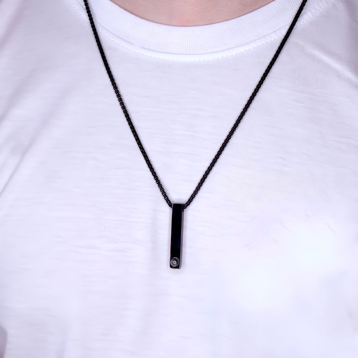 pillar projection necklace