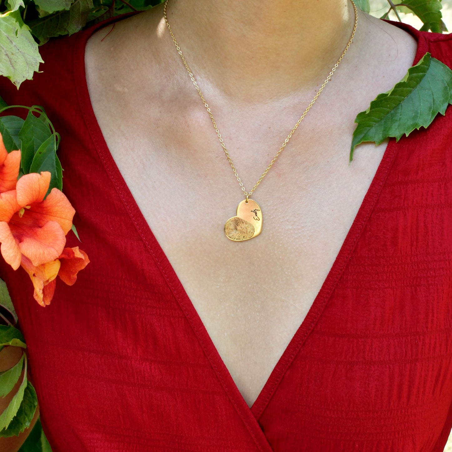 heart fingerprint engraved necklace