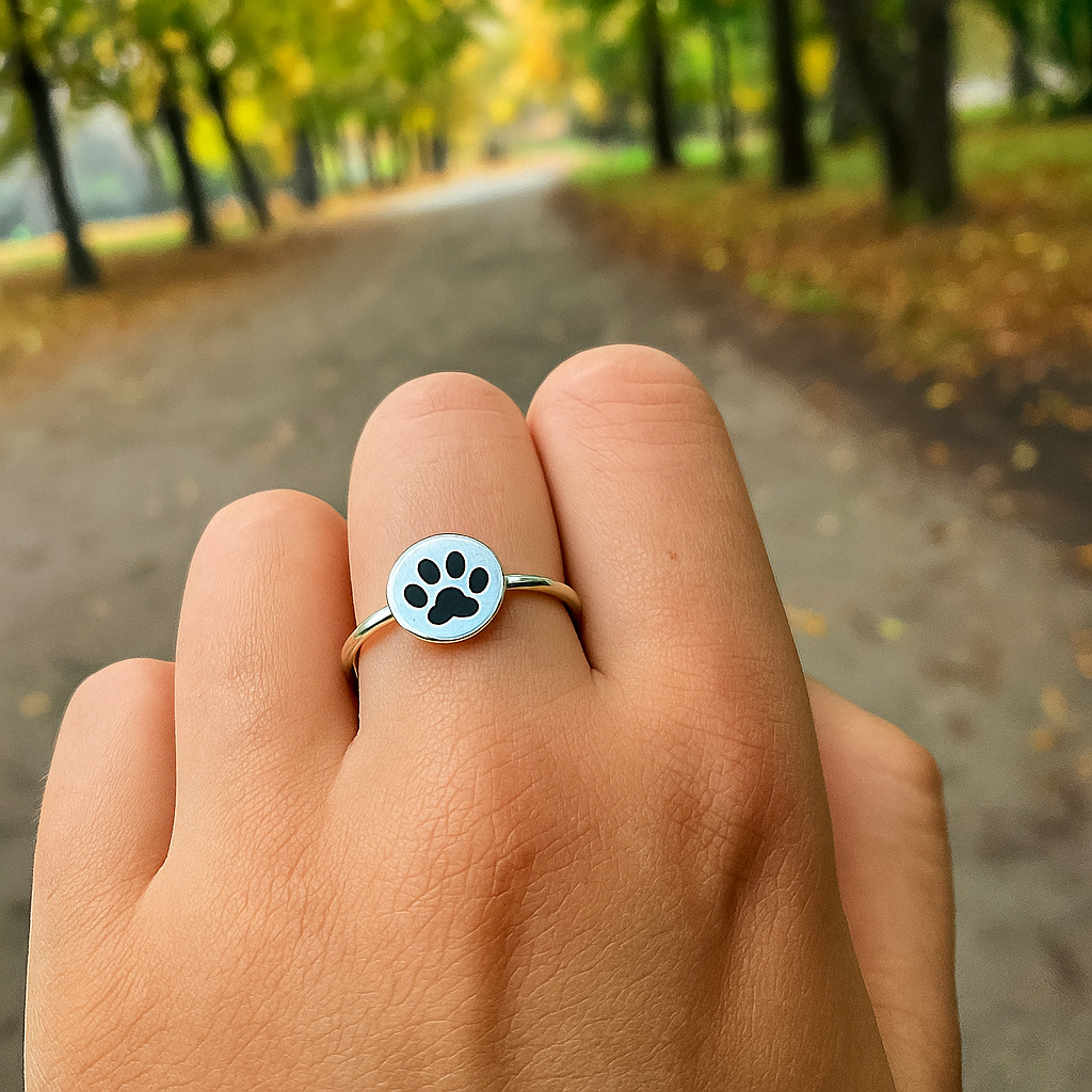 paw print ring